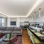 Luxury Penthouse In Woodstock