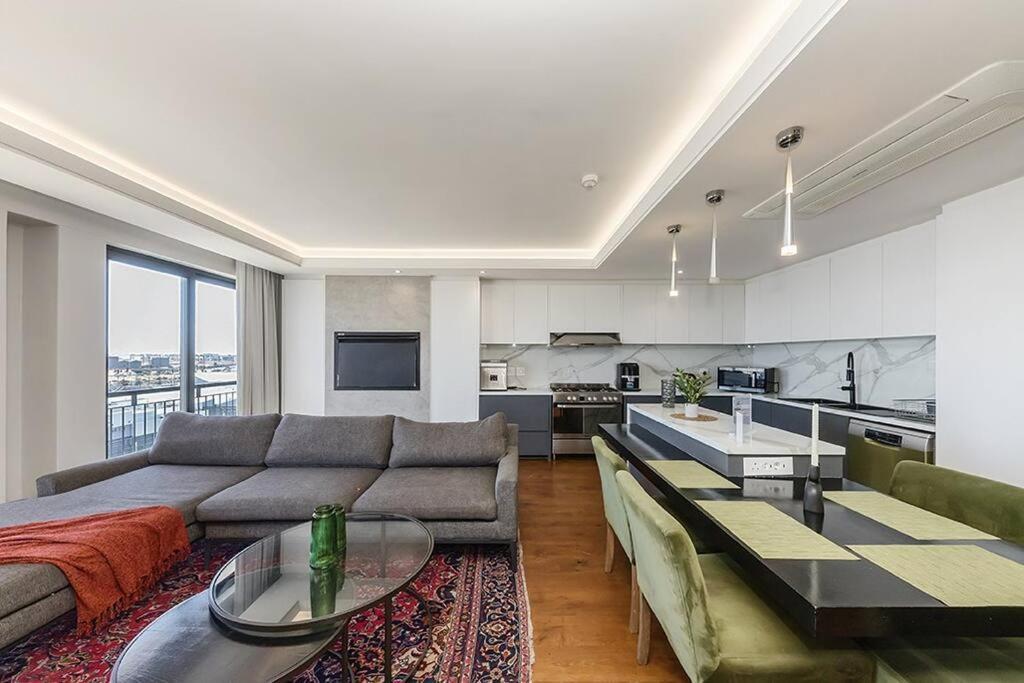 Luxury Penthouse In Woodstock * Cape Town