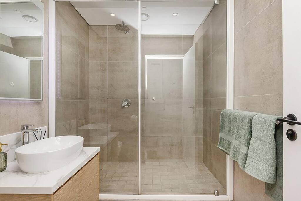 Luxury Penthouse In Woodstock *